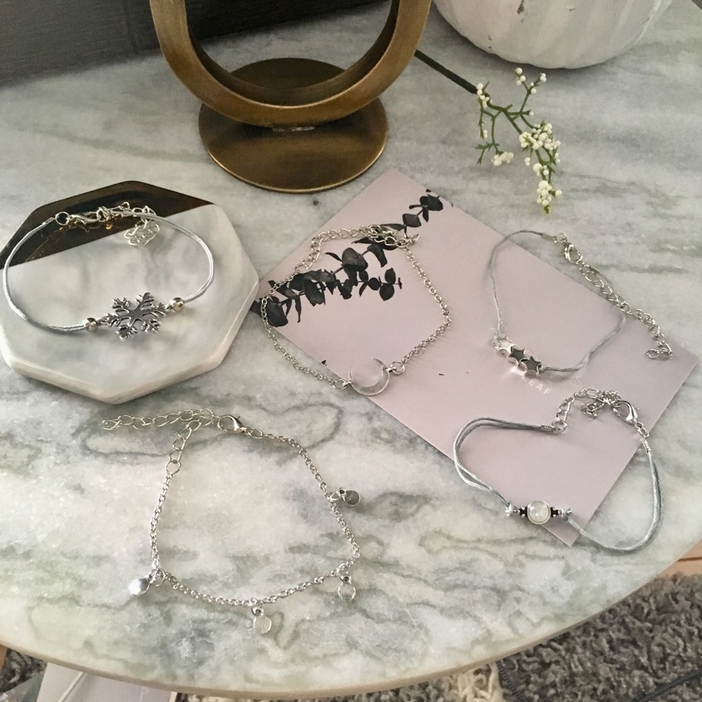 Snowflake Moon and Stars 5-Piece Bracelet Set - Picture 4 of 8